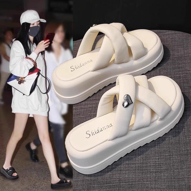 Internet Celebrity Popular Platform Slippers Women's Summer Wear 2025 New Super Fire High Heel Heightening Sandals Premium Feeling Sandals