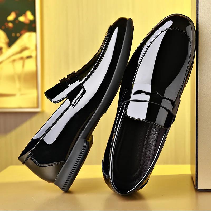 European Men Genuine Leather Casual Shoes Fashion Patent Leather Business Leisure Dress Shoes Black Slip-on Loafers