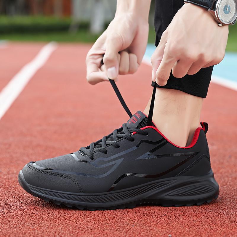 Large Leather Surface Men's Running Shoes Lightweight and Non Slip Men's Outdoor Casual Sports Shoes Fashionable and Versatile