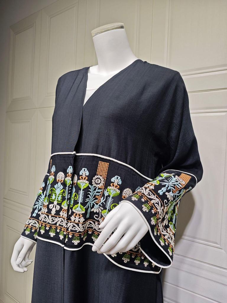 Ladies' Embroidered Floral Cardigan Robe - Dubai Style Muslim Wear