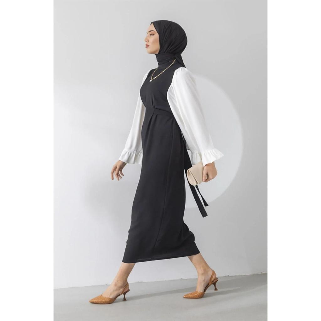 Women's Self Belted Loose Sleeve Black Hijab Dress