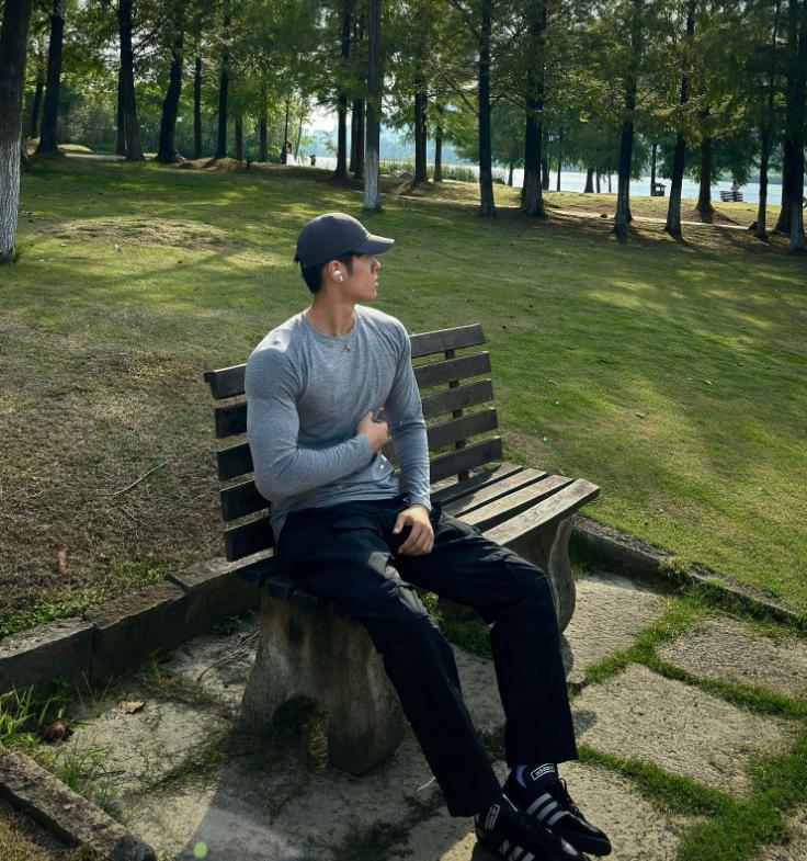 American Seamless Jacquard Muscle-Enhancing Long Sleeve Quick-Dry Slim Fit Round Neck Fitness Top