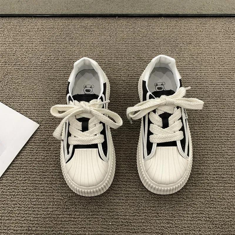 All-Match Thick Bottom Board Shoes Women's Spring and Summer New Ins Trendy Western Style Shell Head White Shoes Bread Shoes