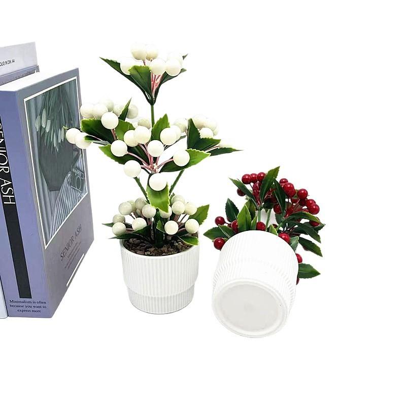 Potted Simulated Berry Plant Artificial Green Plant With Stone Decoration