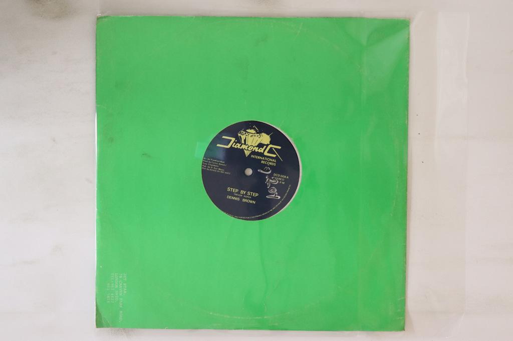 12inch Record DENNIS BROWN - Step By Step / Stepping DCD008 Diamond C Inter 1986 UK Reggae, Ska & Dub Used