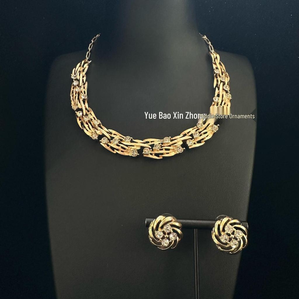 Vintage Plain Gold Diamond-Inlaid Stud Earrings & Necklace Set in 925 Silver for Women