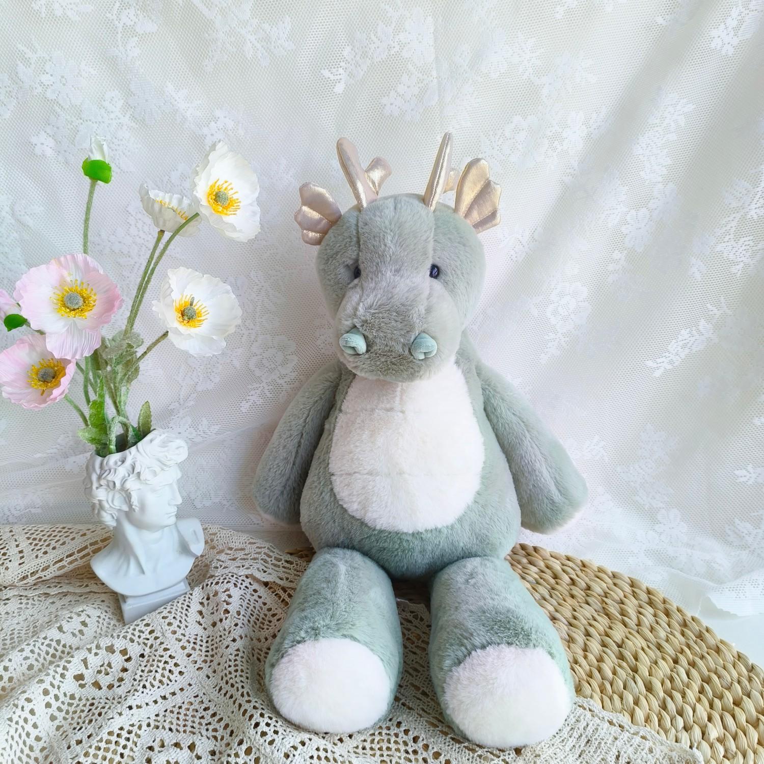 

Супер милая плюшевая игрушка-динозавр, зеленая мягкая тряпичная кукла западного дракона, детская кукла total length about 45cm