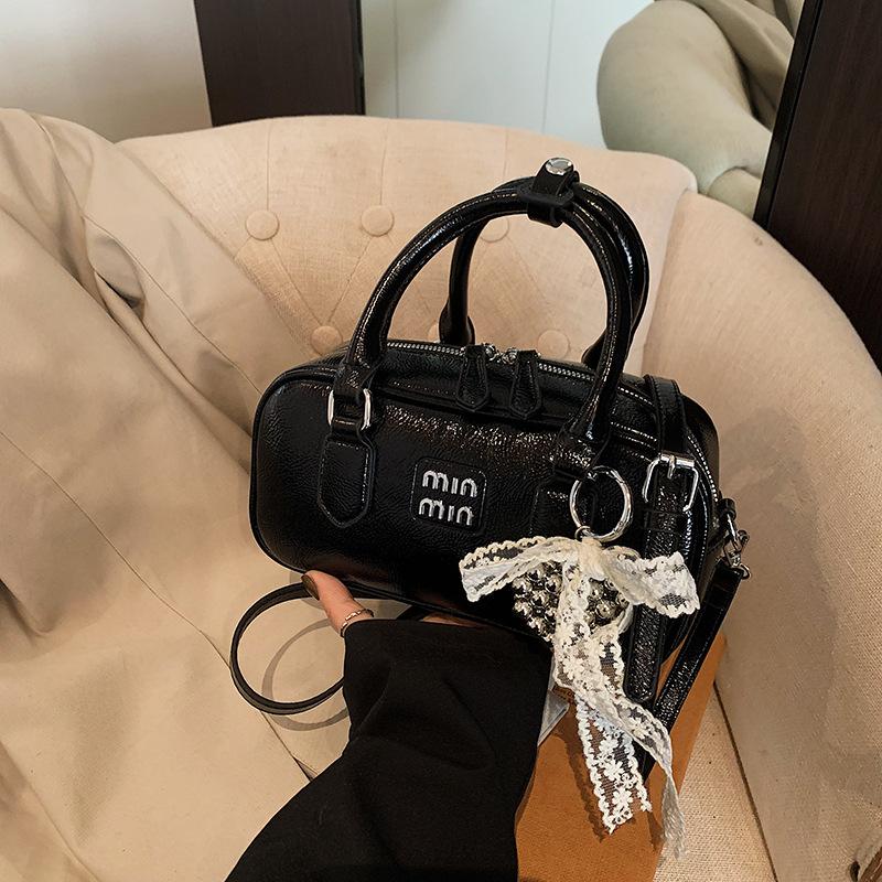 Popular Small Bag Women's New Fashion Versatile Messenger Bag Portable Pillow Bag