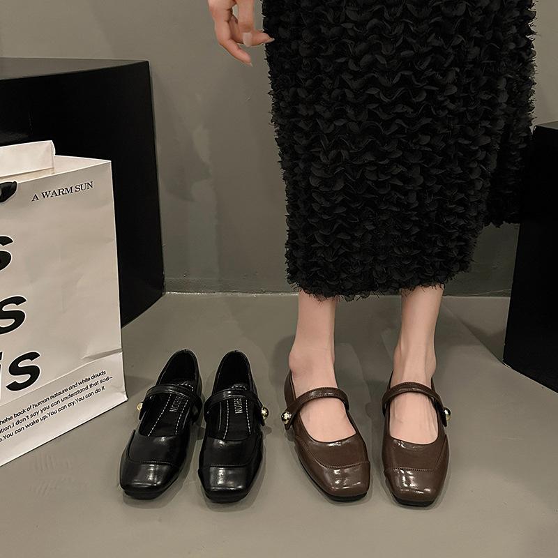 2025 ballet single shoes new small fragrant wind ladyshoes light mouth black metal Mary Jane retro flat fairy
