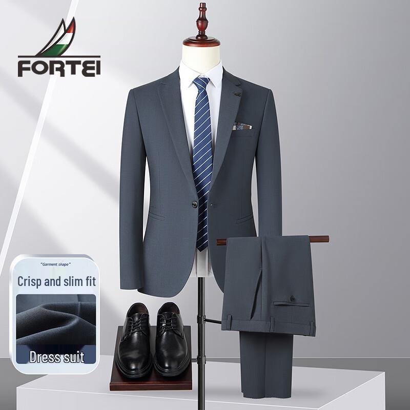 Мужской деловой и свадебный костюм-тройка M