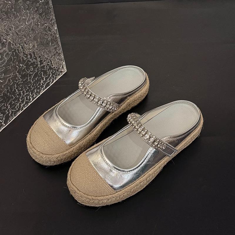 

Silver fashion rhinestone bag head half slippers women s new soft leather versatile thick-soled straw fisherman shoes in summer 2025 40 серебряный