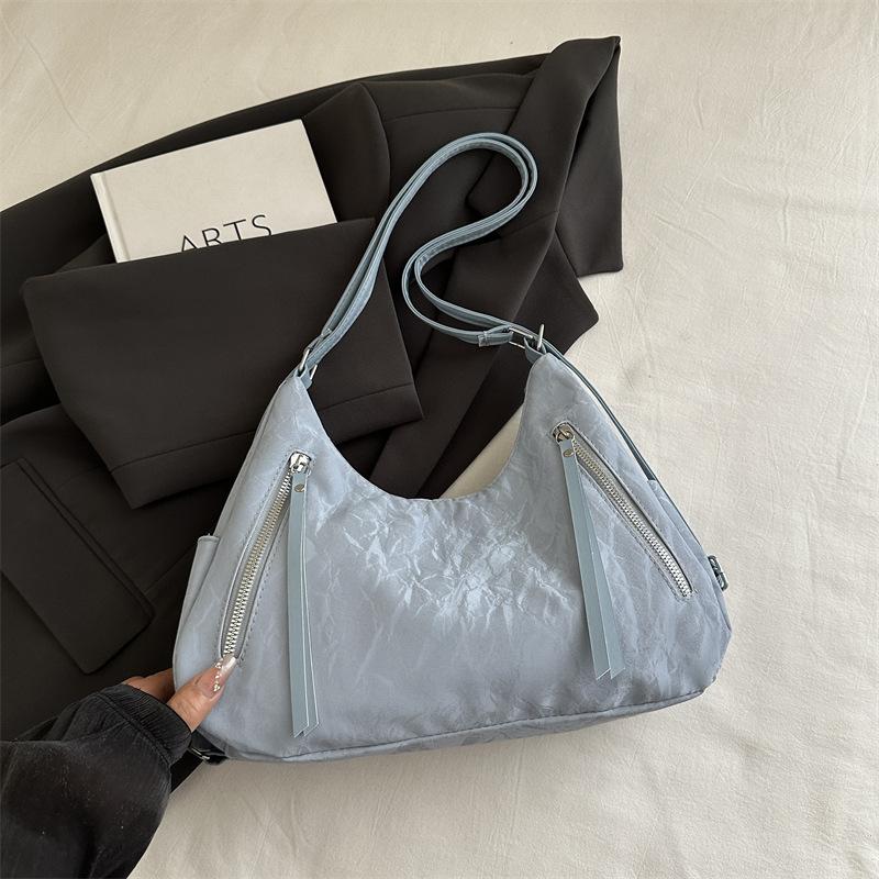 

Super fire fashion multi-functional backpack women s bag 2025 summer new light luxury niche shoulder bag trendy portable small bag