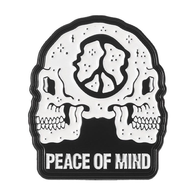 Creative Punk Style Skull Head Geometric Brooch Alloy Pin For Unisex Fashion Enthusiasts