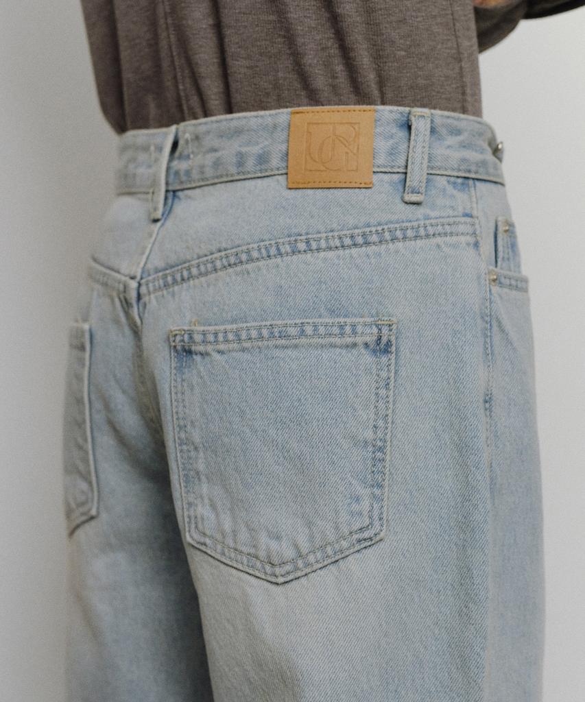 Yulago Fog Washed Straight Denim