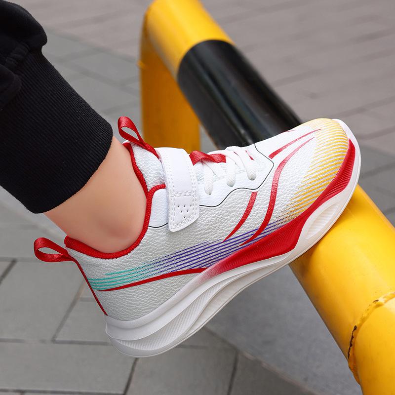 Children's outdoor sports shoes 2025 boys fashion mesh breathable shoes medium older children and girls personalized running shoes