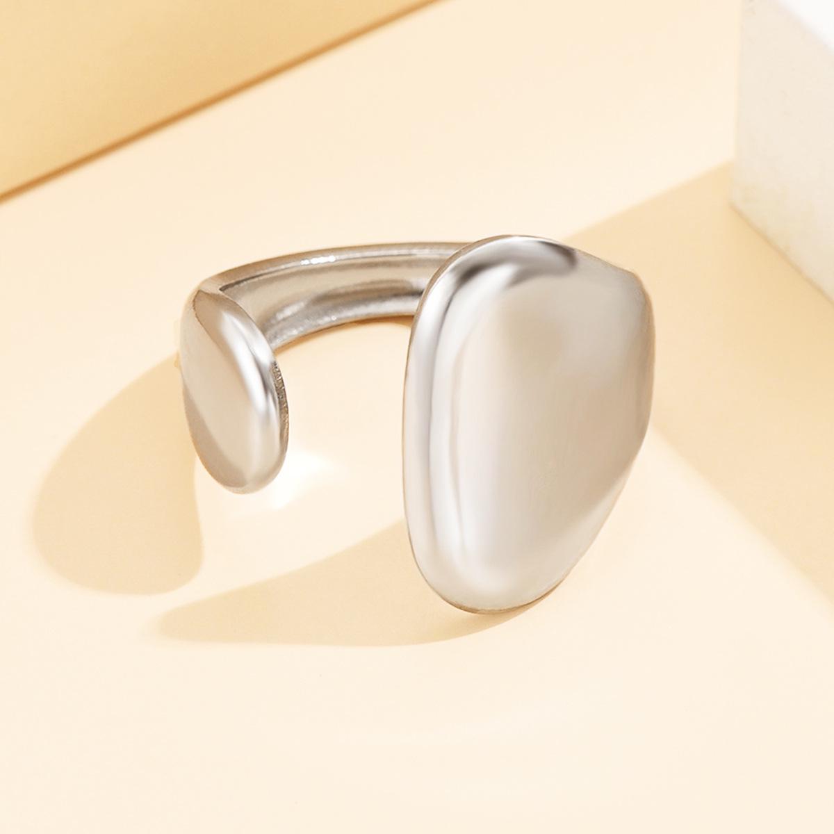 European & American Minimalist Geometric Stainless Steel Ring: Personalized High-End Style