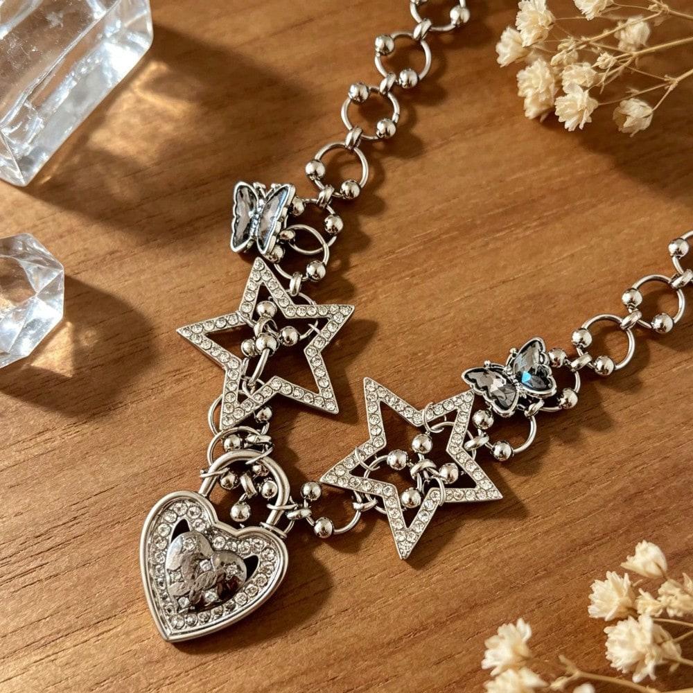 European and American Punk Style Retro Full Diamond Star Love Necklace Female Heavy Industry Advanced Sweet Cool Collarbone Chain