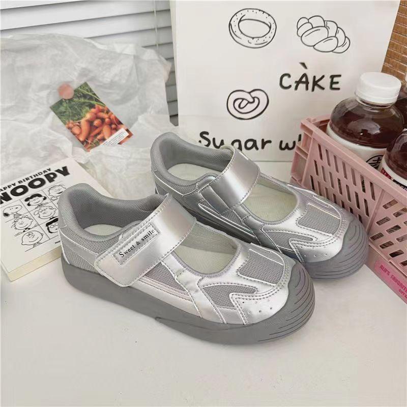 

Velcro Baotou Sandals Women s 2025 Summer New Little White Shoes Niche Design Student Casual Versatile Shoes 35