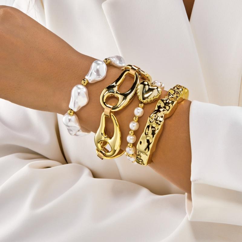 

Irregular Imitation Pearls Heart Beaded Bracelet Set for Women Exaggerated Liquid Metal Bracelet Aesthetic Party Jewelry Gifts