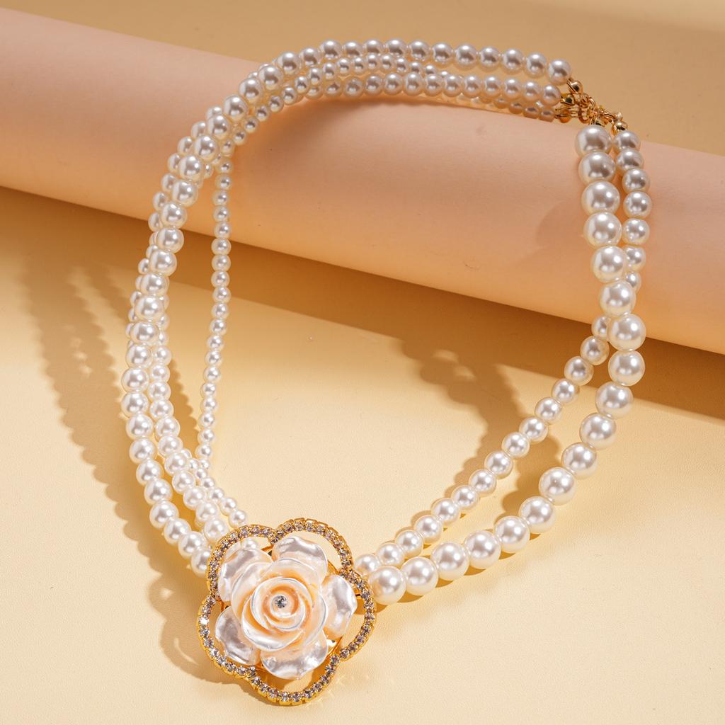 Diamond Resin Imitation Pearl Beaded Flower Multi-layer Sweater Chain Elegant Baroque Necklace