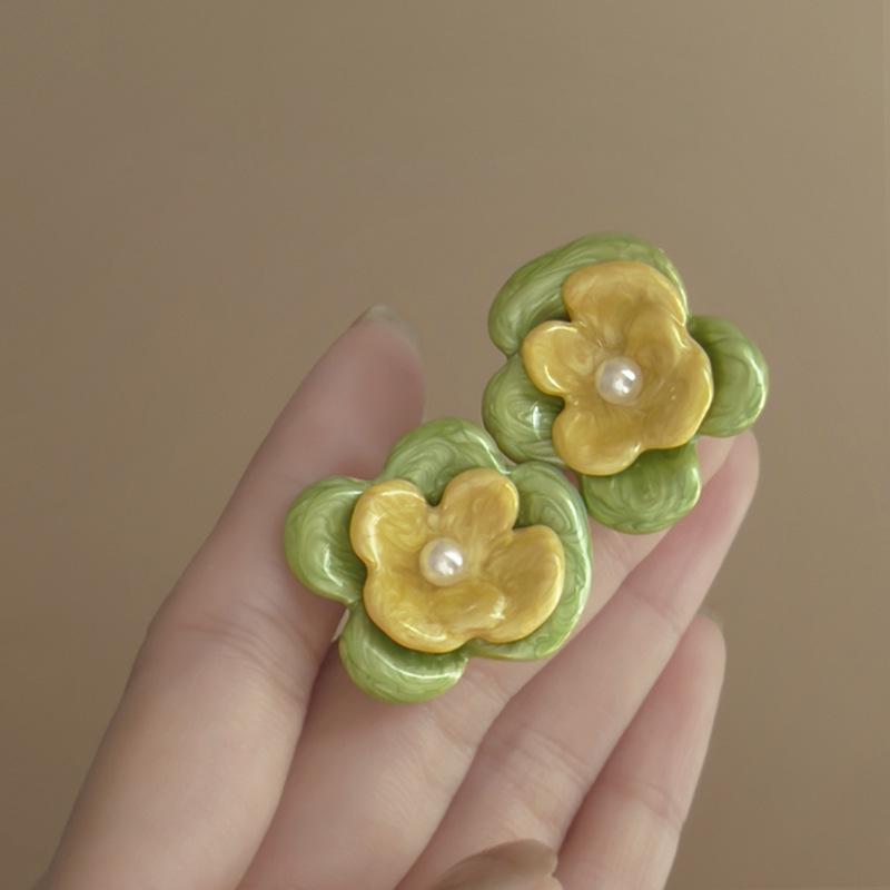 

Серьги-гвоздики с жемчужными цветами в виде капель масла, маленькие свежие изысканные, нишевые, высококлассные, с темпераментом, универсальные