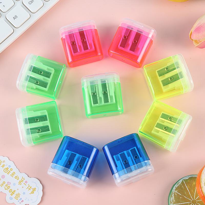 

Закрытая точилка с двумя отверстиями для учеников начальной школы: Компактный, ручной дизайн для возвращения в школу