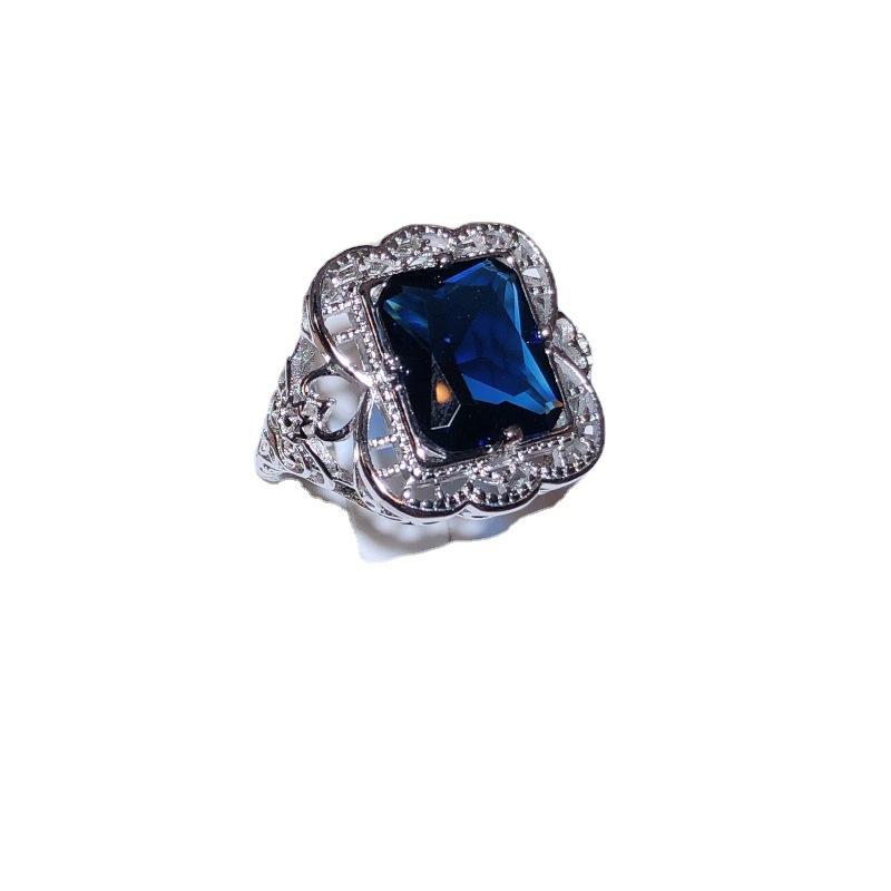 Sapphire Court Hollow Pattern Ring