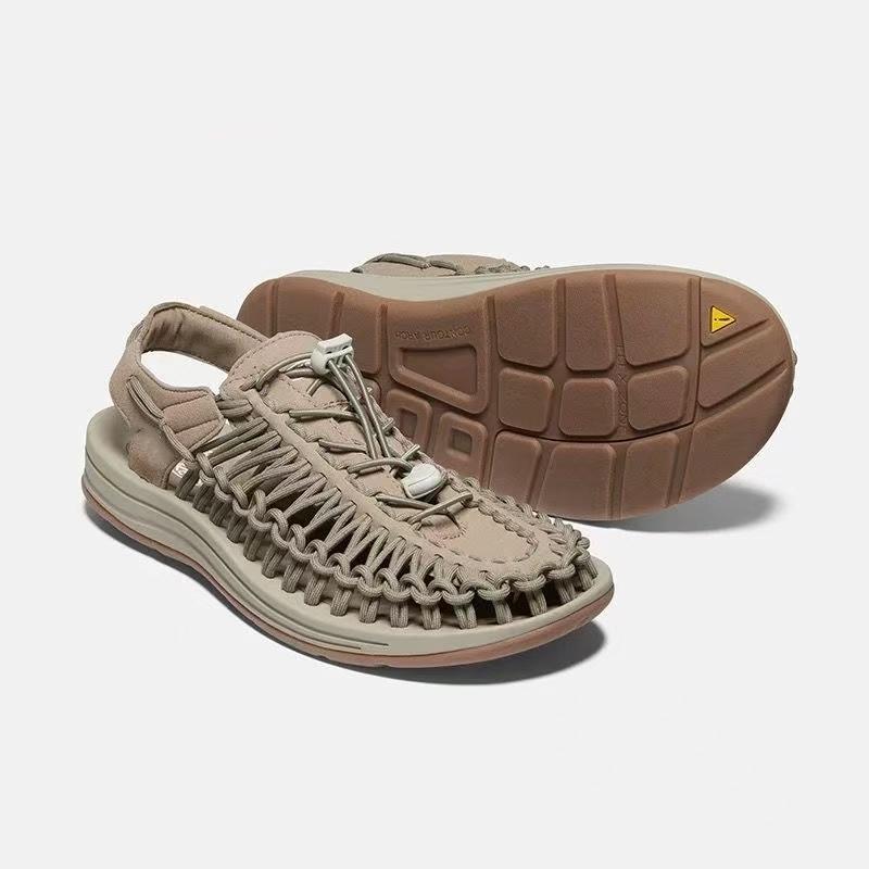 Fashion New Trend Men Sandals Outdoor Summer Trekking Hiking Shoes Closed Toe Slippers Man Wading Aqua Shoes Athletic Sports Beach Shoes