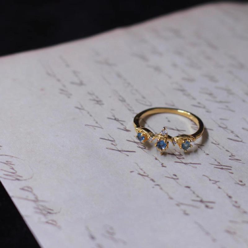 

Синее Ретро Стильное Кольцо с Цирконием для Женщин Регулируемое Элегантный Геометрический Дизайн Идеально для Моды Современное