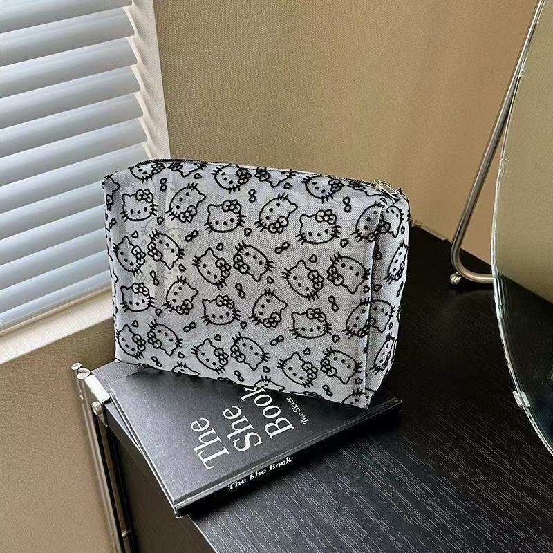 Small bag Portable cosmetic bag Going out to store toiletries bag Transparent mesh mobile phone change bag
