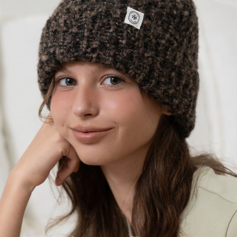 

ТАТЬЯНА Шапка-бини из буклированной трикотажной ткани HT8213 BROWN