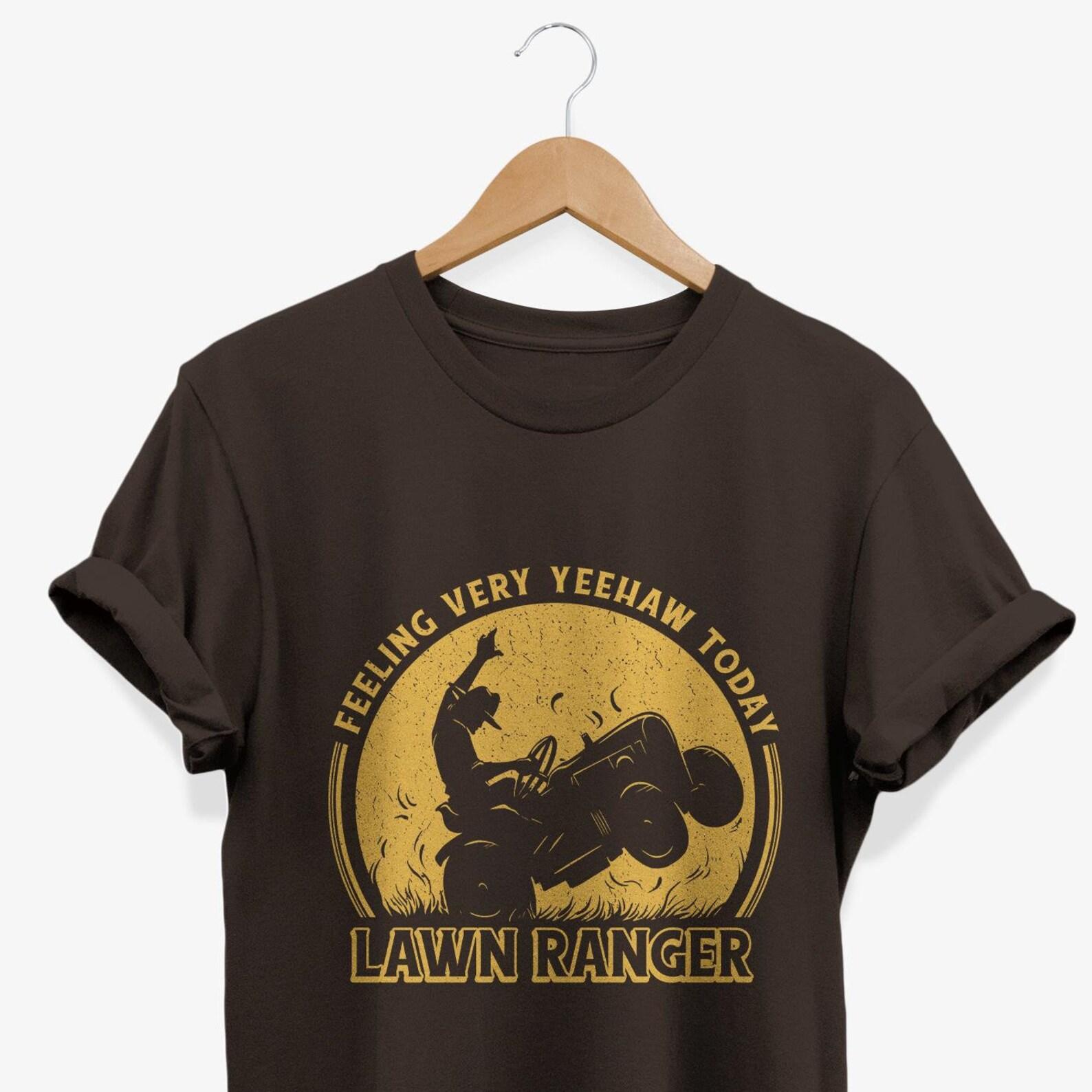 Funny Cowboy Lawn Ranger T-Shirt: Yeehaw Tractor Graphic M