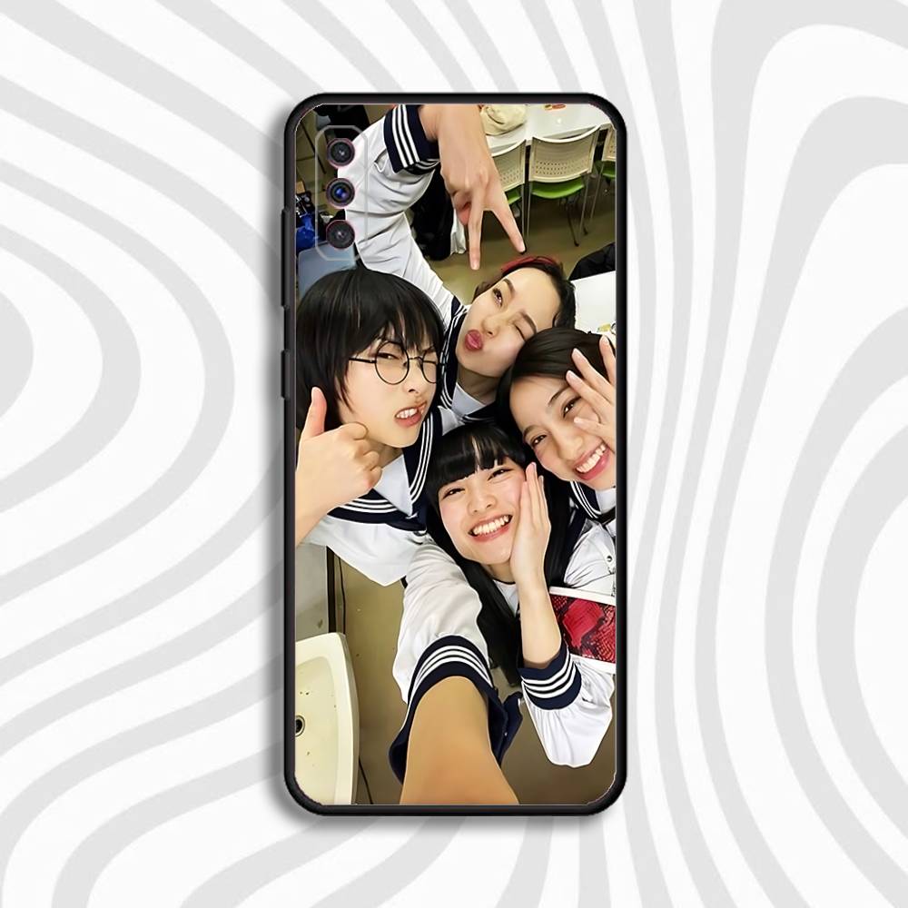 ATARASHII GAKKO Suzuka Jpop Handyhülle Für Samsung S 25,24,23,22,30,21,10,9,Ultra,Plus,Lite,FE,4,5 G Schwarzes Weiches Case