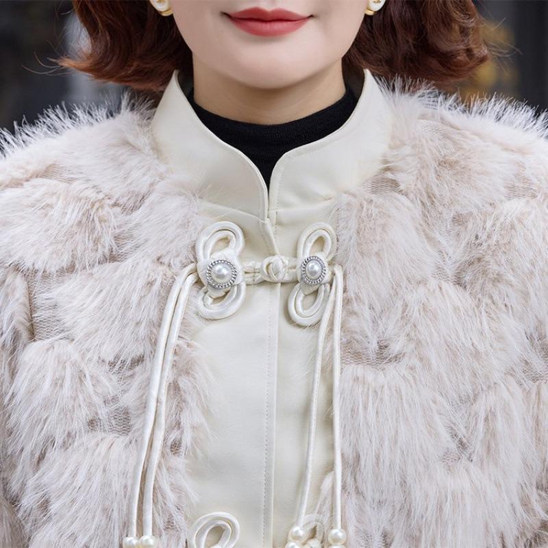 Middle-aged and elderly mothers wear winter fashion short cotton-padded jackets the elderly piled and thickened winter cotton-padded jackets