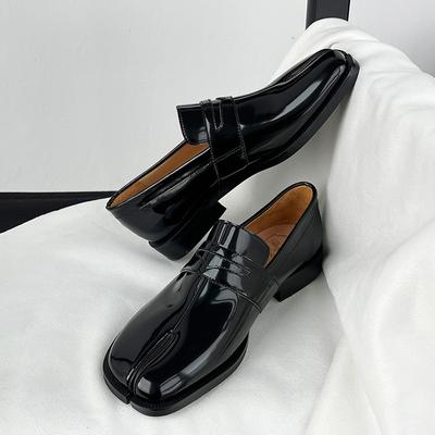 [Spot] Split-Toed Shoes Women'S Horseshoe Pig'S Trotter Flat-Soled Loafers Single Shoes Split-Toed Small Leather Shoes