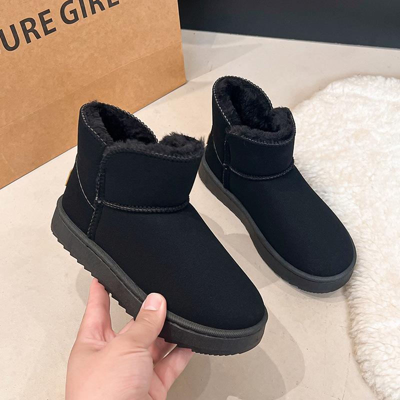 2025 Winter neue kurze Schneestiefel gefütterte verdickte Schnee-Baumwoll-Kurzstiefel Koreanische Version vielseitig rutschfest dicksohlige Baumwollschuhe