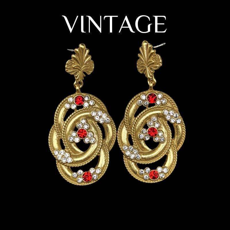 

Medieval Vintag Heavy Industry Palace Style Fried Dough Twists Winding Hollow Out Design Small Necklace Earnail Set