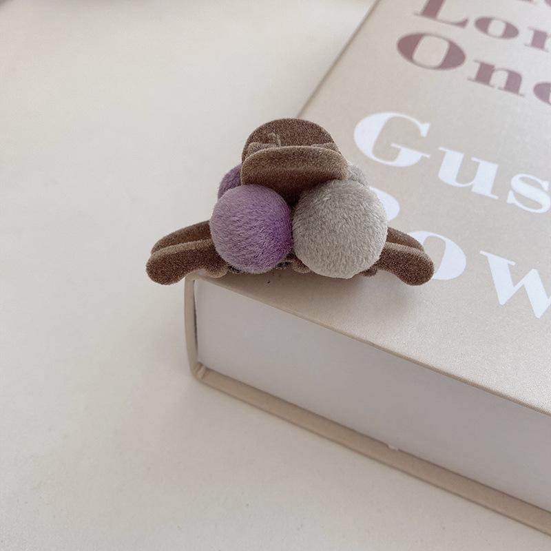 Korean & Japanese Style Cute Bang Clips: Small Claw Hair Accessories for Women