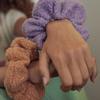 Elizabeth Moments Locken-Scrunchie