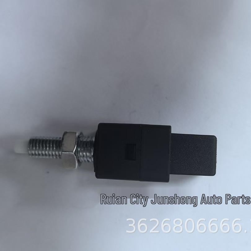 Compatible Brake Light Switch 9381026000, 938101C100