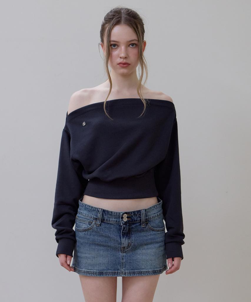 ROSEFRANTZ Crop Off Shoulder Sweatshirt [Charcoal]