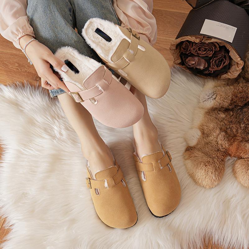 Su Yin's family has the same velvet cotton slippers, and the new winter models wear a pedal of fluffy slippers, women's bag head and half-drag cott