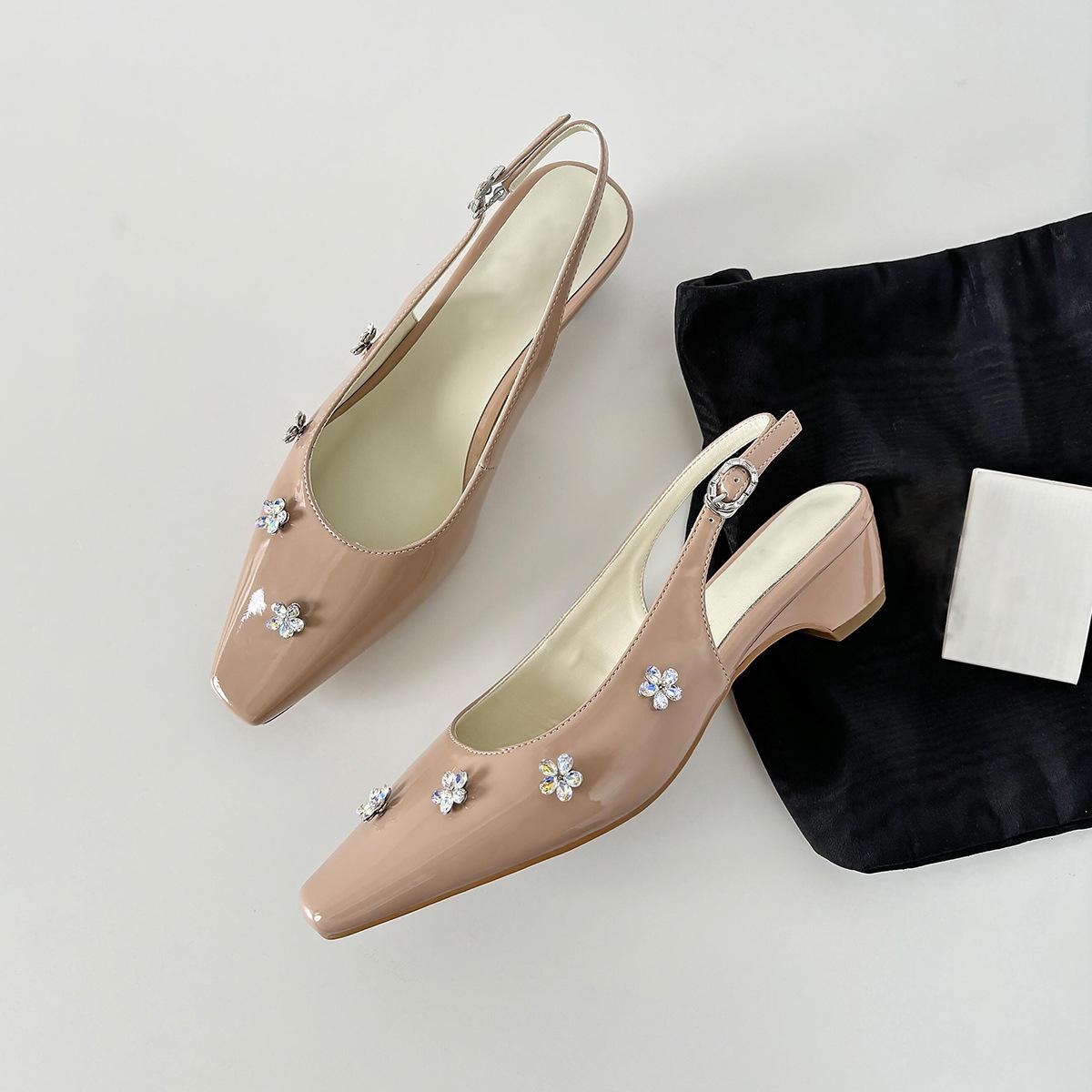 

Sheepskin French rhinestone flower bag head sandals women s summer wear gentle one-pedal thick heel square head empty single shoes 40