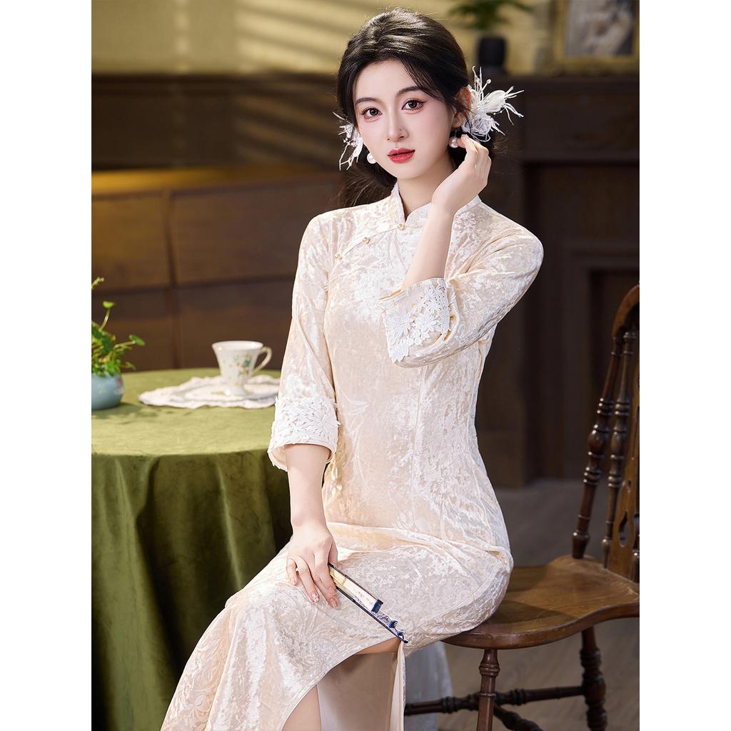 Autumn and winter retro cheongsam new Chinese suede seven-quarter sleeves improved cheongsam women can wear jacquard dresses every day