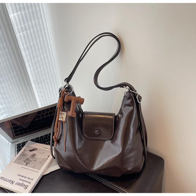 Multifunctional large-capacity messenger bag women's 2025 autumn and winter new commuter backpack high-end niche tote bag