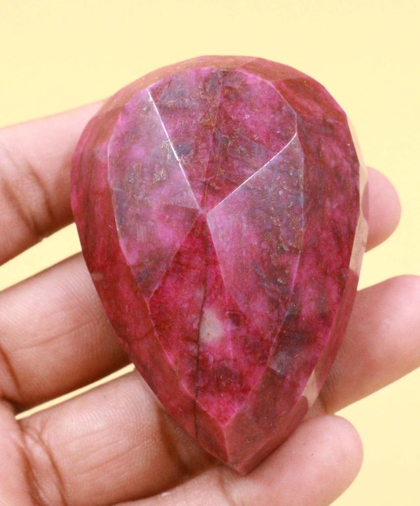 688.15 Carat Wonderful Christmas Day Offer Red Ruby Pear Shape Certified Africa Gemstone SN223