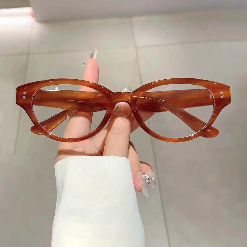 Popular Vintage Rivet Cat Eye Sunglasses Women For Men Sun Glasses Punk Shades Luxury Brand Designer Optical Eyeglasses Frame