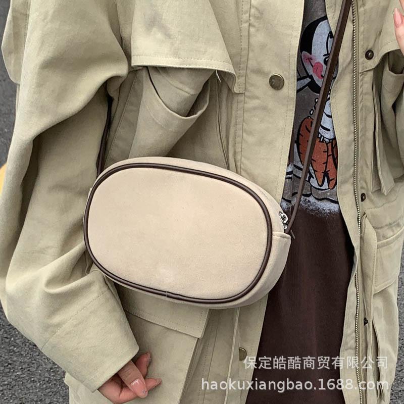 Super Fire Crossbody Small Bag Women's 2025 New Trendy Exquisite Premium Retro Shoulder Bag Suede Small Square Bag