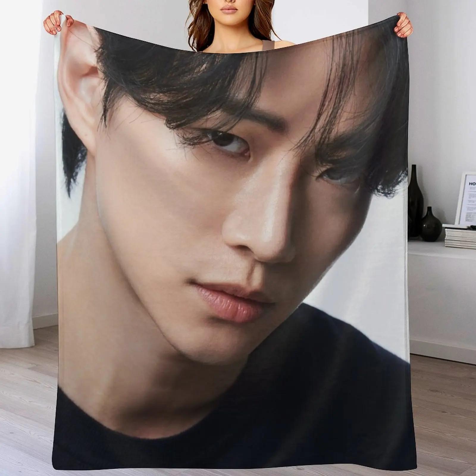 Плед LEE JUNHO Мягкий плюшевый плед в качестве подарка на новоселье Size: 75*100cm, Weight: 230 GSM