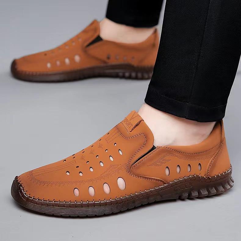New Men's Hollow Casual Shoes Summer Fashionable Men's Shoes Comfortable and Breathable Shoes with One Foot Dad Casual Men's Shoes